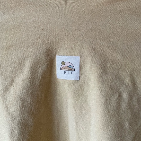 🌻 SOLD 🌻 The Irie Collection Robe - Picture 3 of 3